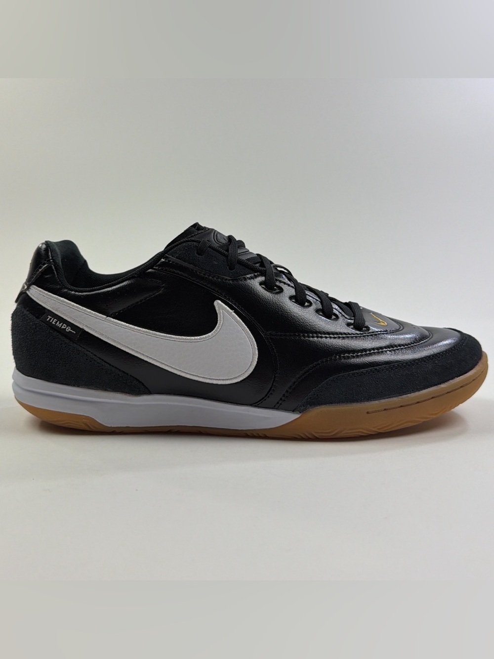 Nike Tiempo Streetgato Mens 10.5 Black White Shoes Sneakers Soccer HQ7017-010